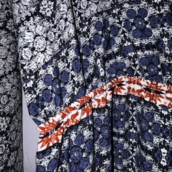 NWOT fraiche by j hilo long sleeve maxi dress - Picture 3 of 8